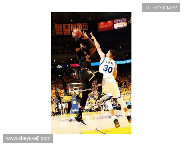 LeBron 23 新配色曝光:致敬选秀日骑士帽荣耀 LeBron 23 新配色曝光:致敬选秀日骑士帽荣耀