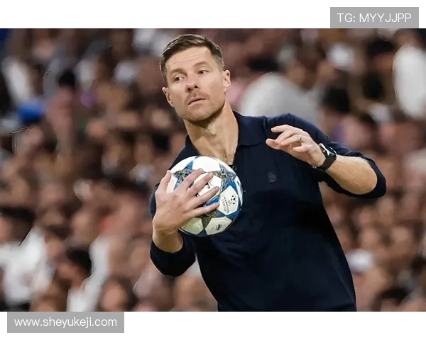 马卡:中场危机!皇马奥地利热身赛仅三人可用,阿隆索被迫启用青训 马卡:中场危机!皇马奥地利热身赛仅三人可用,阿隆索被迫启用青训